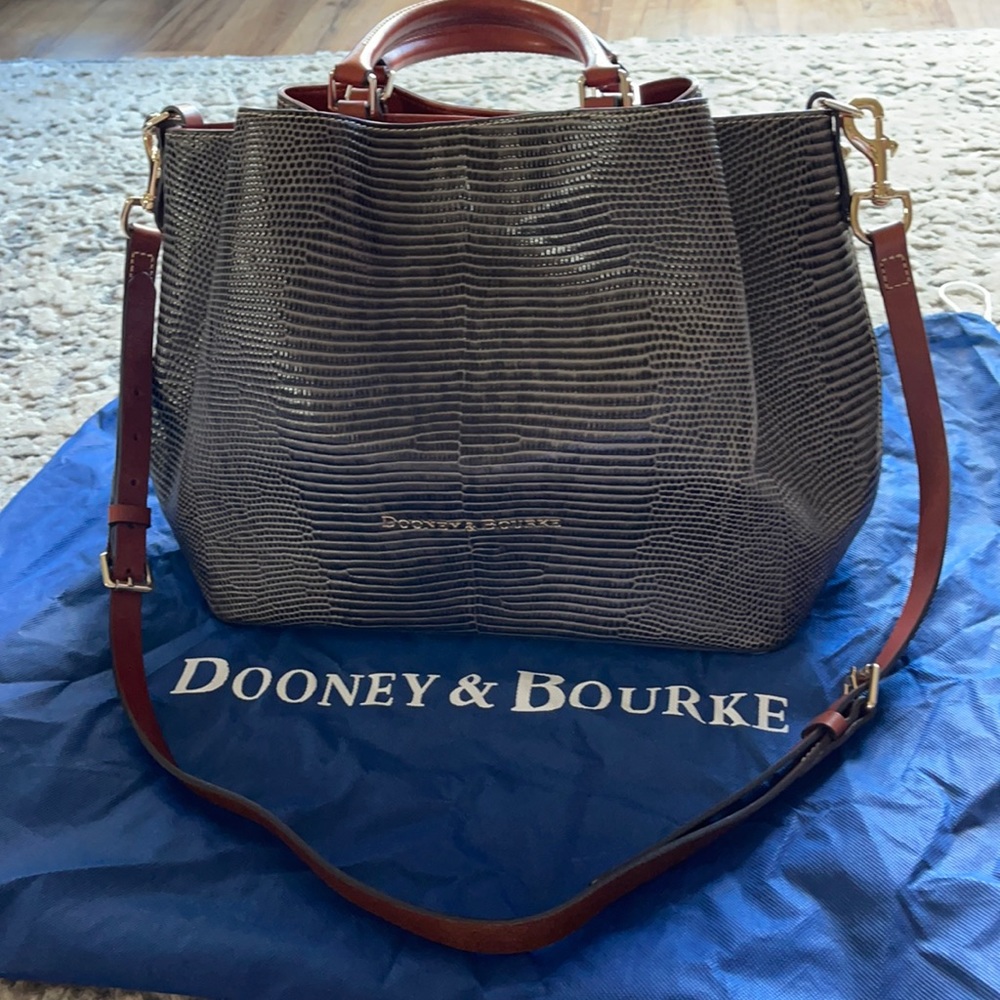 Dooney & Bourke Bag